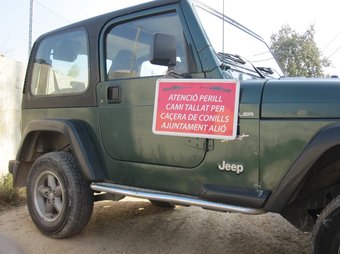 Un jeep es va fer sevir dissabte per tallar el camí d'Alió on es va fer una batuda. A. ESTALLO