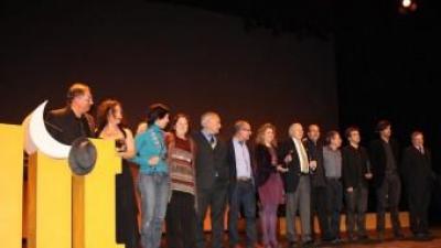 Premiats en l'anterior nit de la FEV celebrada a Alcoi. EL PUNT AVUI