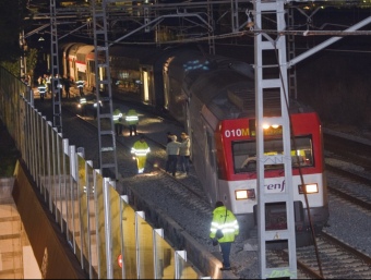 El tren de la R2 que va descarrilar aquest diumenge a Sitges ROBERT RAMOS