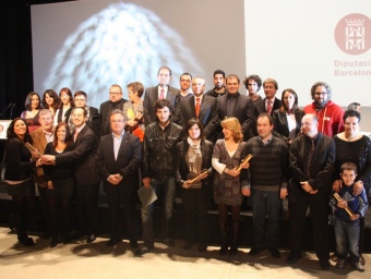 Els premiats en una foto de família en que els valencians ocupen l'esquerra de la imatge. NORMA VIDAL