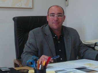 Josep Antoni Frias, al despatx de l'alcaldia. M.T