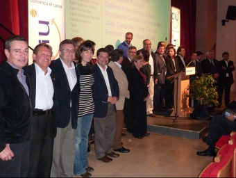 Foto de família dels candidats de CiU al Maresme per a les eleccions municipals. Ll.A.