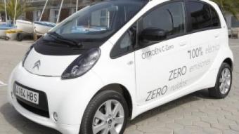 Les reduïdes mides del Citroën C-Zero i l'empenta del motor elèctric el fan ser molt àgil enmig de la circulació urbana.