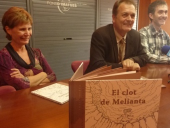 La presentació, feta ahir. Maria Àngels Juanmiquel, Jordi Xargay (president del Consell) i Jaume Geli. R. E