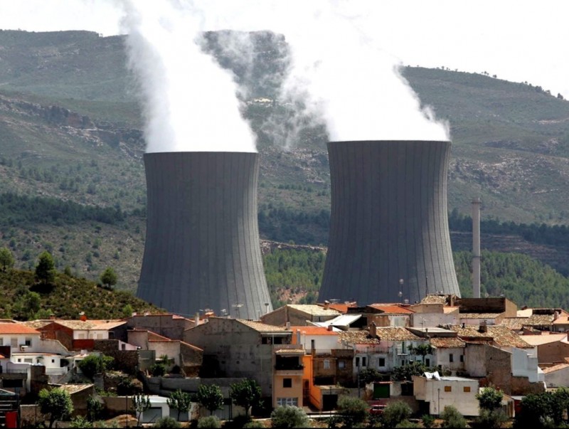 Torres de refrigeració de la Central Nuclear de Cofrents. JOSÉ CUÉLLAR