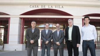 Els candidats canareus. D'esquerra a dreta són Josep Beltran (PP), Ricard Bort (PSC), Alfons Montserrat (ERC), Joan Matamoros (IC) i Ivan Romeu (CiU). Falta Pere Pérez, del Partit Comunista del Poble de Catalunya J.C. LEÓN