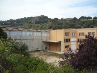 L'antiga fàbrica tèxtil Ferran Soler del polígon d'en Torrent d'en Puig que el grup Serhs va comprar fa un any per ampliar les instal·lacions d'alimentació. E.F