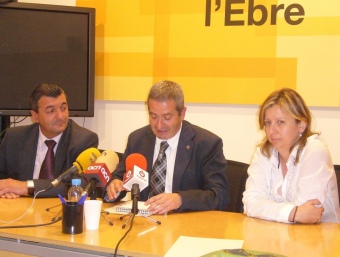 Pere Vidal, Xavier Pallarès i Cinta Espuny després de la reunió del consell de direcció. L.M