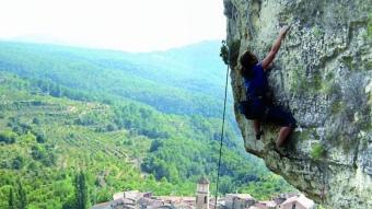 Arbolí és molt conegut entre els escaladors, ja que hi troben vies per a tots els nivells.  PRAGMA