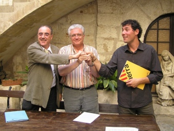 Imatge del pacte que CiU, el PSC i ERC van signar el 2007. Després s'hi van afegir ICV i el PP. L'encaixada no es tornarà a repetir A.M