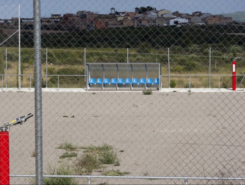 El nou camp de futbol de Sant Jaume té pendents obres per valor de 600.000 euros. TJERK