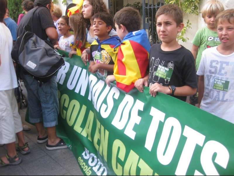 Manifestació de somescola en defensa del català JOSEP NAVARRO