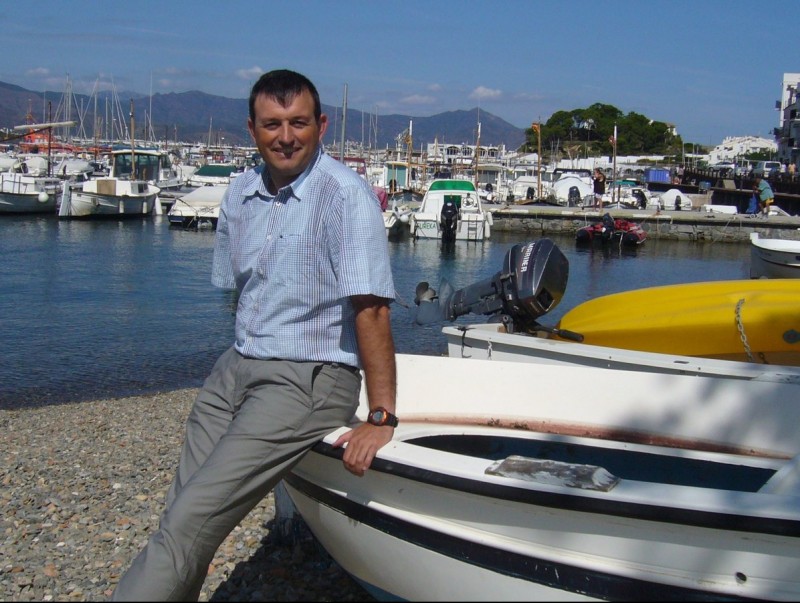 Josep Maria Cervera, en una imatge aquesta setmana amb les barques del port de fons M.V