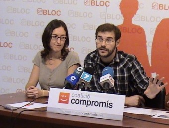 Suni Vidal i Jordi Puig en conferència de premsa sobre temes municipals. EL PUNT-AVUI