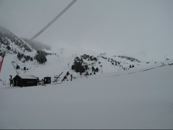 Una vista d'ahir mateix de l'estació d'esquí de la vall de Camprodon EL PUNT AVUI