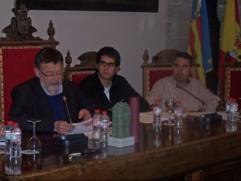 Ximo Puig presideix el plenari de l'Ajuntament de Morella. ARXIU