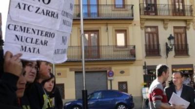 Protesta contra la possible ubicació del cementeri nuclear a Zarra EL PUNT AVUI