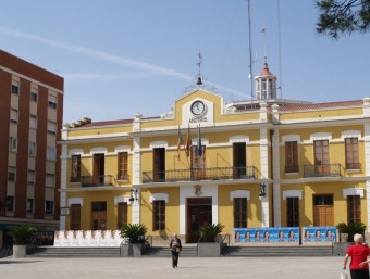 Edifici municipal a la plaça Emilio Castelar. ESCORCOLL