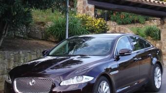 L'estètica de l'actual Jaguar XJ és vigent des de fa dos anys. Manté perfectament les línies característiques de la marca anglesa.