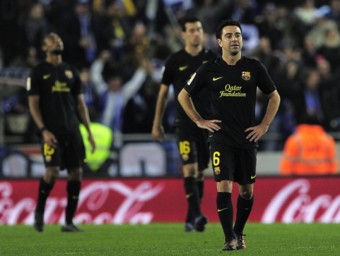 Els jugadors del Barça es lamenten després de l'empat d'Álvaro Vázquez EFE
