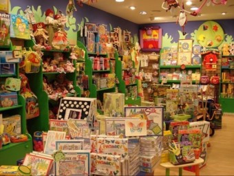 Exposició per a la venda de joguets. ARXIU