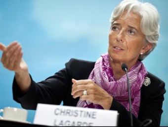 El FMI (a la foto la seva directora gerent Cristine Lagarde) ha revisat a la baixa les previsions econòmiques per a l'economia espanyola ARXIU