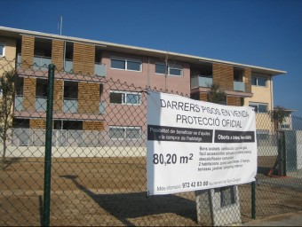 Una imatge del bloc de pisos protegits del sector de Can Serra, a Sant Gregori. D'una promoció de trenta-sis pisos, ja se n'han venut trenta-tres. J.F