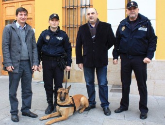 Presentació de Urko, el gos policia de Burjassot. EL PUNT AVUI