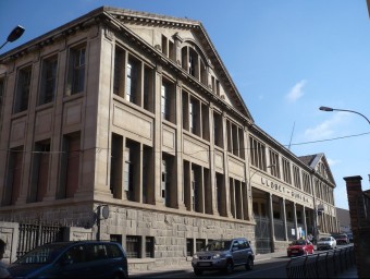 La fàbrica Llobet-Guri de Calella serà finalment la seu de l'Escola Oficial d'Idiomes de l'Alt Maresme. T.M