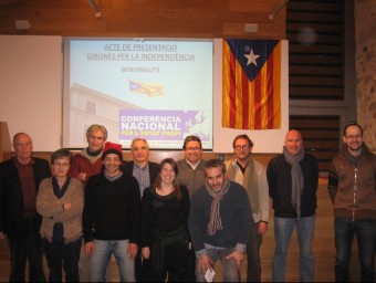 Membres de l'organització i de les assemblees locals del Gironès, ahir a Vilablareix, en l'acte de presentació de Gironès per la independència. J.F