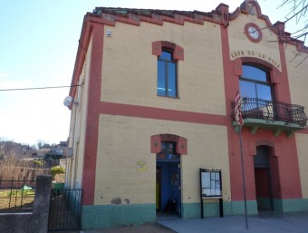 L'entrada d'El Casalet, situada a l'edifici de l'ajuntament.  R. E. 