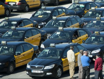 La flota dels taxis metropolitans s'amplia amb 47 noves incorporacions. JOSEP LOSADA