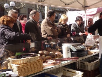 La fira tindrà més de setanta expositors amb tota classe d'embotits i productes artesanals.  R.ESTEBAN