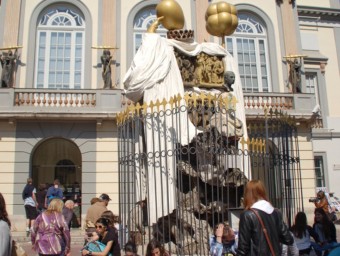 La façana del Teatre-Museu Dalí, ahir al migdia X.C