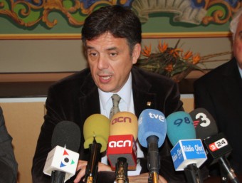 El conseller de Territori i Sostenibilitat, Lluís Recoder, durant la compareixença amb mitjans durant la seva visita insititucional a la Garrotxa ACN