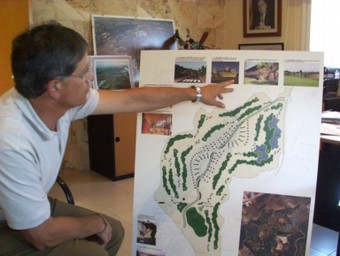 El projecte del camp de golf durant la seva presentació el 2003 ARXIU