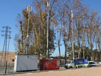 Les tres antenes provisionals desapareixeran aviat del paisatge de la plaça Catalunya de Santa Cristina E.A