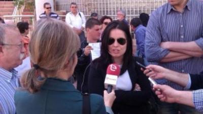 Esther López fa unes declaracions davant els mitjans de cmunicació. CEDIDA