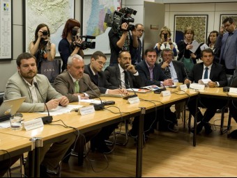 Diputats d'ERC, PP, Ciutadans, Solidaritat o Democràcia Catalana ahir en la reunió del grup de treball JOSEP LOSADA