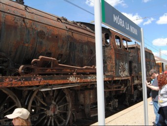 La locomotora “Bonita” ha tornat a Móra la Nova després de quaranta anys. ACN