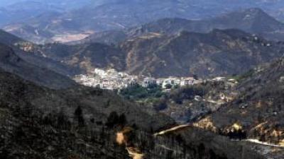El municipi de Dos Aigües, afectat per l'incendi originat a Cortes de Pallars EFE