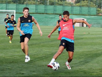 Afellay, Dos Santos i Fontàs, tenen molt difícil comptar amb minuts a l'equip blaugrana. FC BARCELONA
