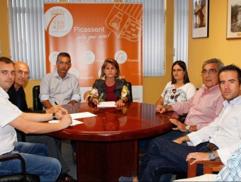 Reunió dels representants municipals a l'ajuntament de Picassent. G. VIVÓ