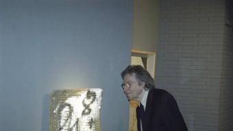 L'any 2001, a l'exposició ‘Tàpies: matèries, signes, evocacions i poemes' l'artista va presentar quaranta olis, escultures i pintures MANEL LLADÓ