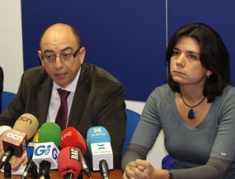 Dilmé, Prat, Cañada i Surroca, ahir a la seu d'UDC, a Girona, llegint el comunicat on s'informava que s'havia acordat destituir Torremadé JAUME TORRENT