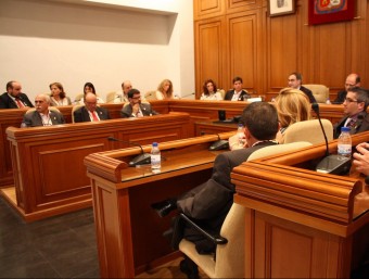 Sessió plenària de l'Ajuntament de Burjassot. EL PUNT AVUI