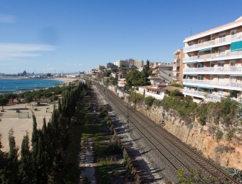 Vies del tren al seu pas per Tarragona ARXIU