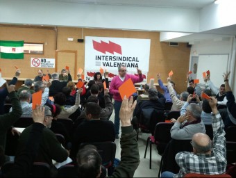 Reunió del Consell Confederal d'Intersindical Valenciana. EL PUNT AVUI