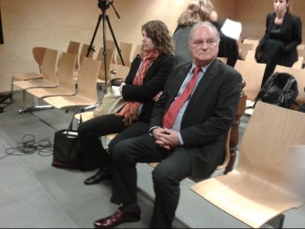 Els acusats, Monika Hurka i Hans Werner Stachowiak, durant el judici, que es va celebrar l'11 de març a l'Audiència de Girona. El fiscal demanava 3 anys de presó per cadascun d'ells G. P