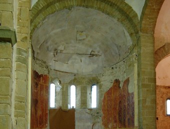 Interior de l'església del monestir de Sant Miquel de Cruïlles l'any 2010 MARINA LÓPEZ/ACN
